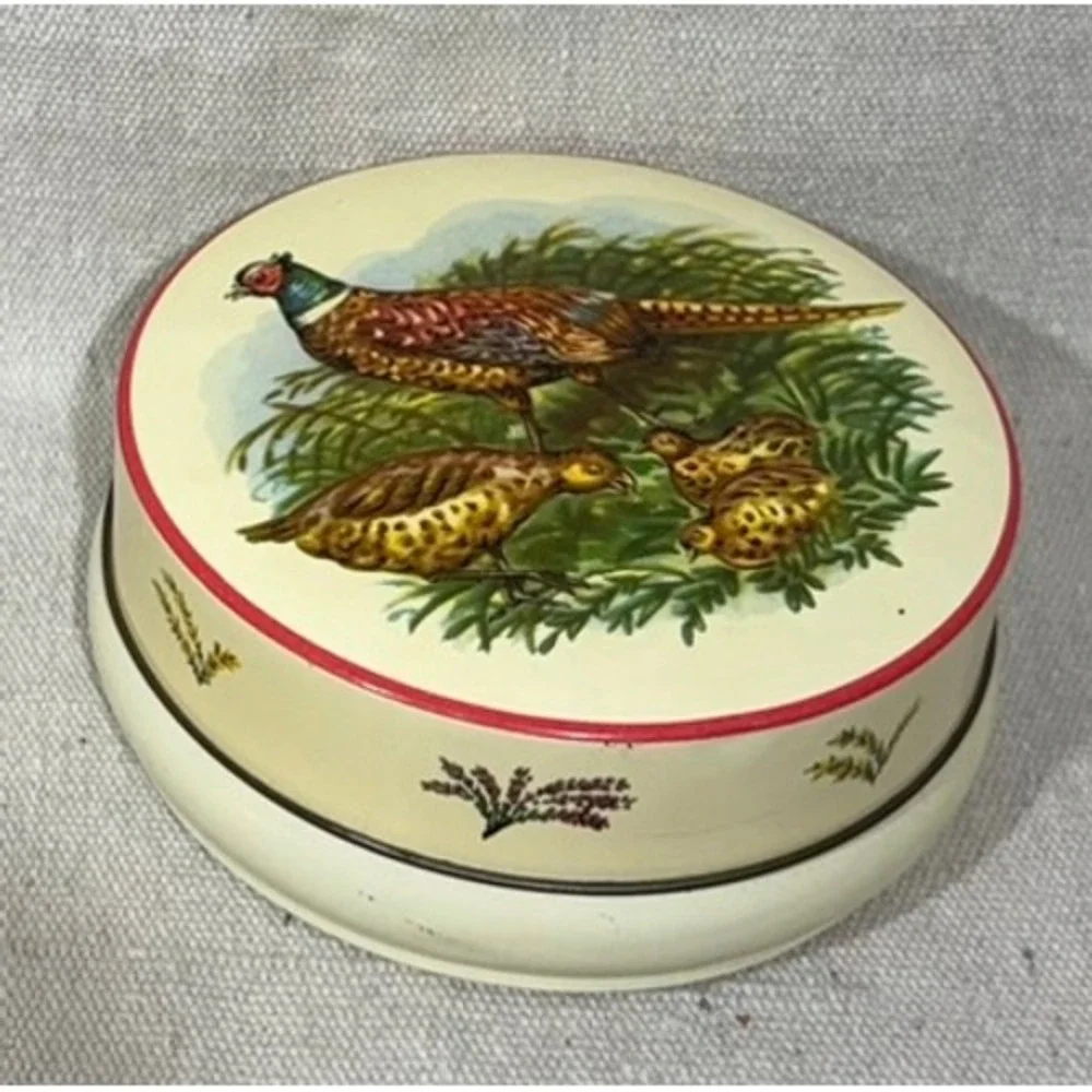 Vintage Riley's Toffee Tin Pheasant Game Bird Made in England Halifax Round 4.5